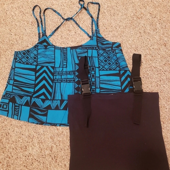 2 Cropped Tank Tops VANS/Zine - Picture 1 of 7